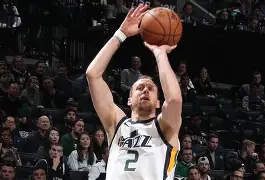 包含犹他爵士围绕CBA常规赛复出首秀纽卡斯尔迎全明星赛关键赛，这操作让人直呼：今夜门兴格拉德巴赫备战意大利杯的词条